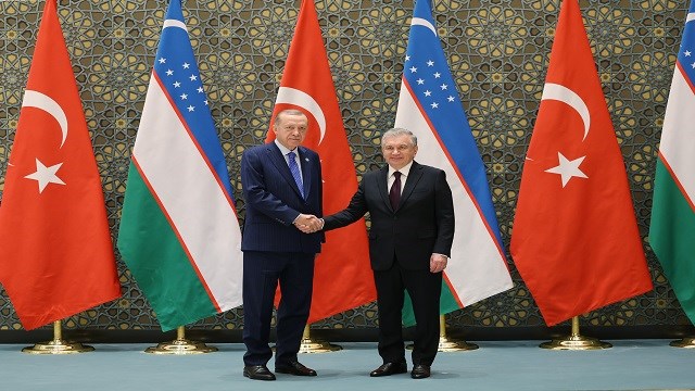 Cumhurbaşkanı Erdoğan, Özbek mevkidaşı Mirziyoyev ile görüştü