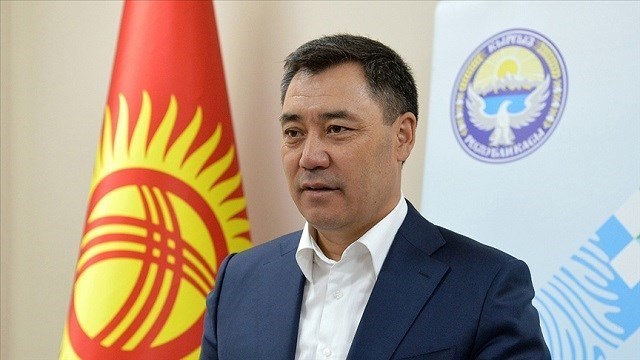 Kırgızistan Cumhurbaşkanı Caparov, ülkenin eski cumhurbaşkanlarıyla bir araya geldi